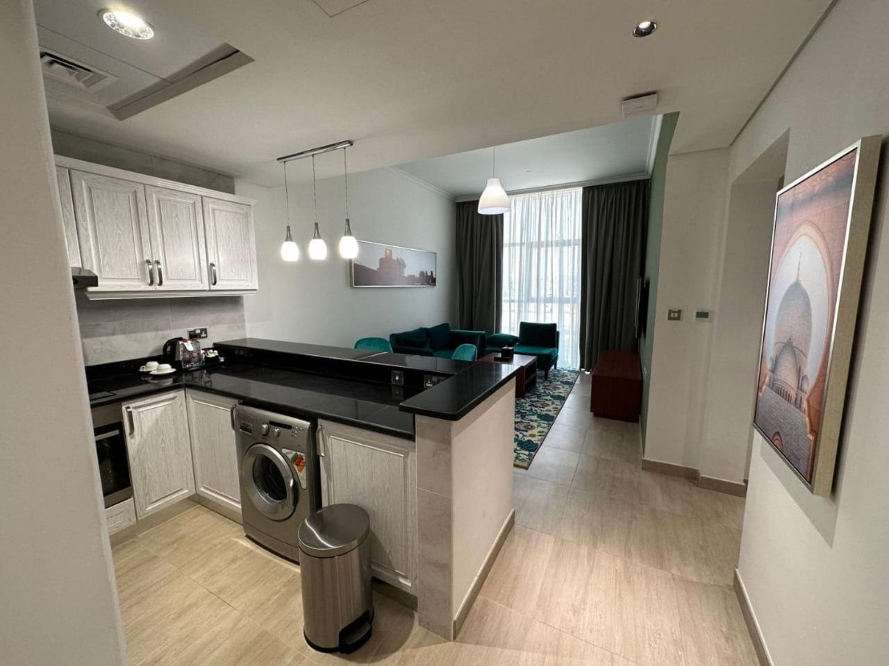 Baniyas Plaza Hotel Apartments Abu Dabi Exterior foto